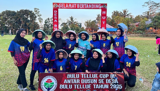Turnamen Sepakbola Putri Desa Bulutellue berakhir, Sabtu (26/7/2025) sore setelah berlangsung enam hari sejak tanggal 23/7/2025.