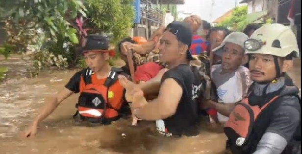 Musibah banjir landa empat kabupaten di Sulsel, Sabtu (5/7/2025). Masing-masing; Jeneponto, Bantaeng, Bulukumba, dan Sinjai