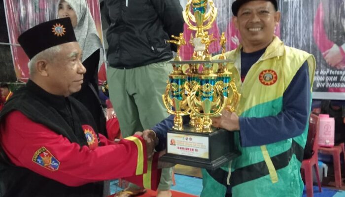 Pelatih Rachmat Tumengkol Antar Siswa Tapak Suci Maccini Sombala Lolos ke SMP Favorit Lewat Jalur Prestasi