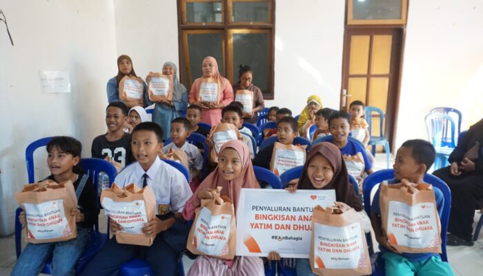 Peduli Pendidikan, Rumah Zakat Makassar Bantu Perlengkapan Sekolah Anak Yatim dan Dhuafa