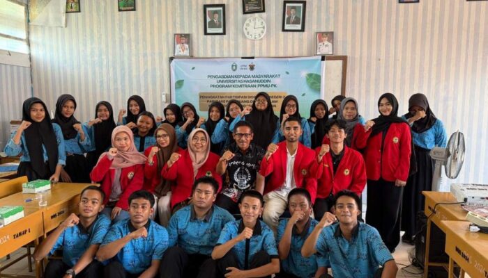 Dosen Sosiologi UNHAS Dorong Siswa SMA Negeri 2 Parepare Aktif Gunakan Media Sosial untuk Aksi Lingkungan