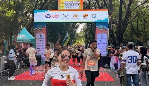 Bupati Maros Chaidir Syam melepas sekira 2000 peserta Maros Marathon 2025 yang berlangsung, Minggu (6/7/2025).