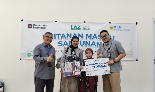 Unit Bisnis Pemeliharaan PT PLN Indonesia Power bersama LAZ Nurul Falah gelar khitanan massal dan santunan di Makassar.