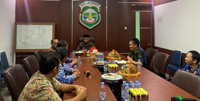 Untuk mendukung optimalisasi penerimaan pajak, KPP Pratama Mamuju audiensi dengan Wabup Mateng (Mamuju Tengah), Kamis (17/7/2025).