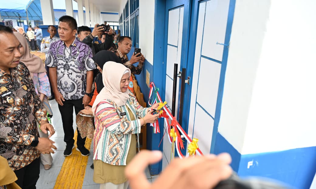 Bupati resmikan gedung baru SMPN 26 Sinjai di Dusun Puncak, Desa Gunung Perak, Sinjai Barat, Kamis (21/8/2025)