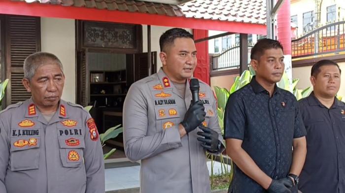 Polisi menetapkan tiga pelajar Gowa jadi tersangka karena terlibat dalam kasus pengeroyokan terhadap siswa SMA berinisial MI