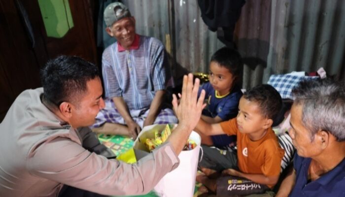 Kapolres Gowa Sambangi Bocah Pemungut Sisa Makanan