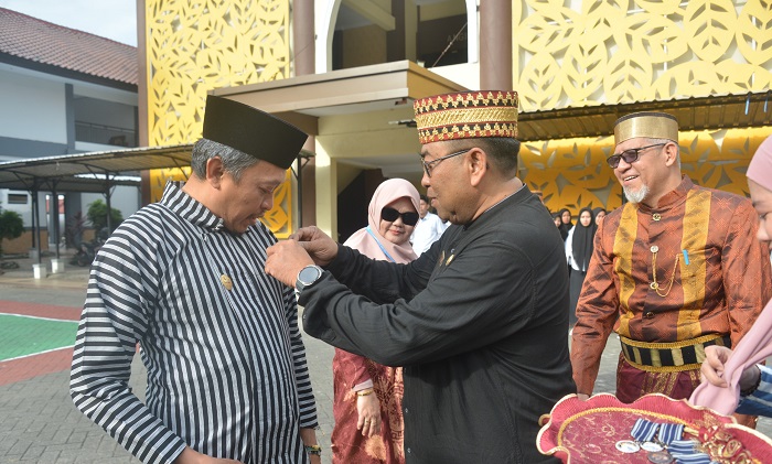 Sebanyak 16 pegawai BBGTK Sulsel terima Satyalancana Karya Satya di momen peringatan HUT ke-80 Proklamasi Kemerdekaan RI, 17 Agustus 2025.