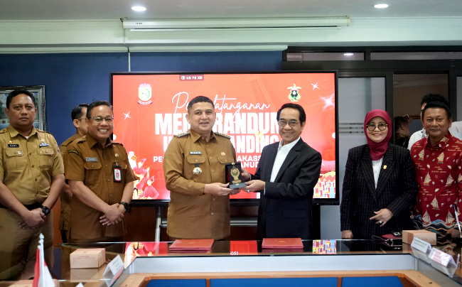 Rektor Unhas: Masyarakat Pulau-pulau Sering Hanya Jati Objek Simpati kata rektor dalam penadatanganan MoU Unhas dengan Pemkot Makassar