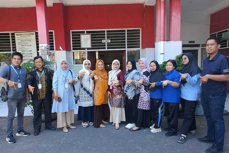 Kunjungan peserta Pelatihan BCKS di SDN Timor Makassar, Sabtu (6/9/2025) mengusung topik Kewirausahaan Dalam Kepemimpinan