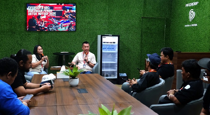 Layanan pembiayaan sepeda motor baru, FIFASTRA hadirkan Mini Talkshow di IMOS 2025, ICE BSD City, Tangerang, Kamis (25/9/2025)