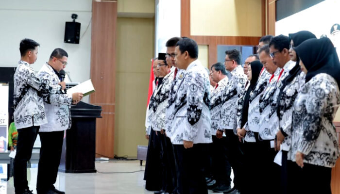 Appi Tegaskan PGRI Makassar Jangan Sampai Terlalu Sibuk Urusi Organisasi