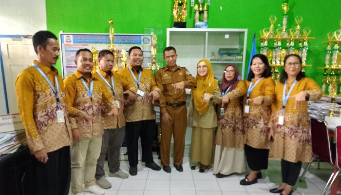 Peserta Pelatihan BCKS Jadi Pembina Apel Di SMPN 5 Makassar