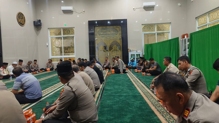 Polres Gowa gelar salat gaib dan doa bersama untuk korban krusuhan unjuk rasa di Jakarta dan seluruh Indonesia