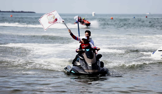 Lima Negara Ikuti Kejuaraan Jetski Internasional di Makassar berlangsung selama dua hari di Pantai Biru, Tanjung Bunga, Makassar