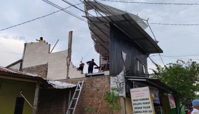 Angin Kencang Rusak Enam Rumah Di Maros