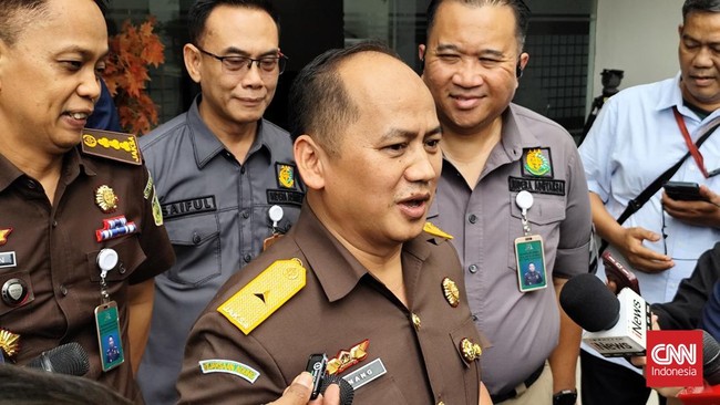 Kejaksaan Agung, Kejagung geledah rumah pejabat pajak yang terkait dengan kasus korupsi pembayaran pajak periode 2016-2020