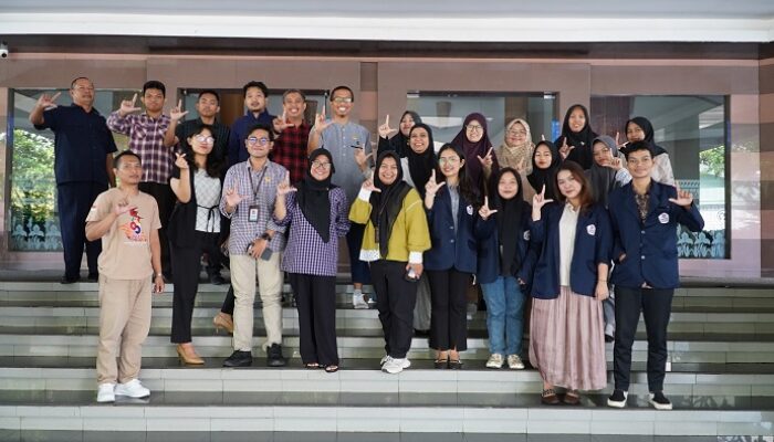 Mahasiswa Magang Di Pusjar SKMP LAN Perkenalkan Inovasi Aplikasi Presesensi SIHADIR