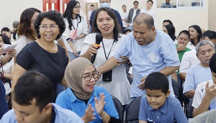 FIFGROUP Gelar Bakti Sosial Natal 2025