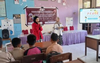 Himpunan Mahasiswa Program Studi Fisioterapi, Himafisio Unhas bakti sosial di SDN 84 Mangarabombang, Sinjai Timur, Jumat (12/12/2025).