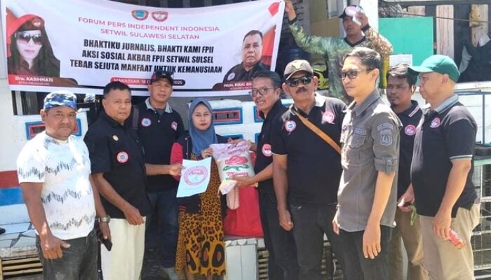 Rayakan HUT ke-3, FPII Sulsel Bagikan Ratusan Paket Sembako