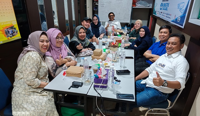 Susunan pengurus Penbis rampung setelah berlangsung rapat di Kafe Baca Jl Adhyaksa Makassar, Kamis, 25 Desember 2025