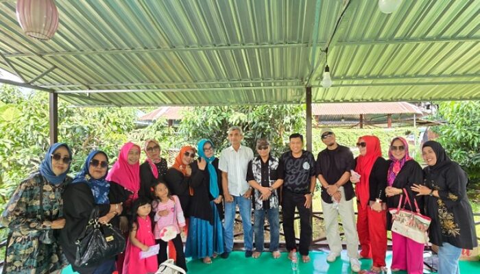 Alumni SMAN 1 Bulukumba Healing Di Lesehan Istana Mappala