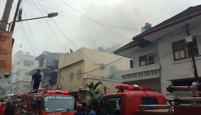 Api Lalap 5 Rumah Di Jl Somba Opu