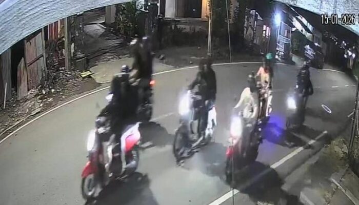 OTK Lempari Kantor PD Parkir