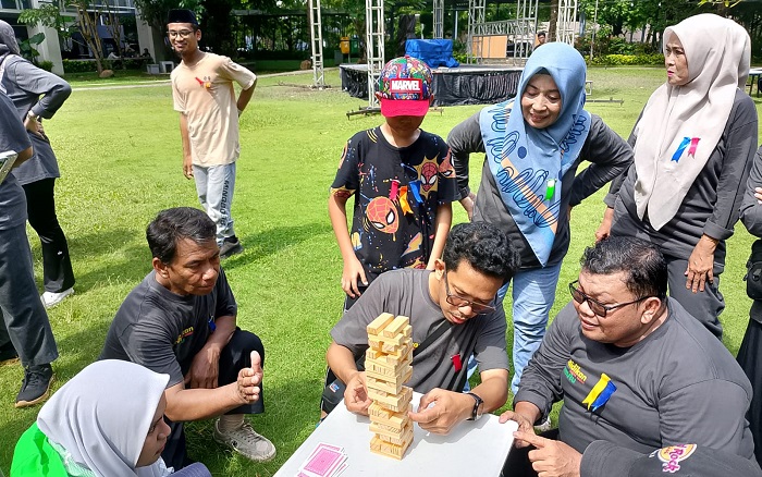 Pegawai BBGTK Sulsel sambut tahun 2026 dengan zikir dan salawat bersama, Rabu, 31 Desember 2025 di Hotel Maxone Makassar