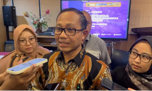 Kuota maba Unhas 2026 berkurang 202 kursi dari tahun sebelumnya. Penerimaan bakal melalui tiga jalur yakni; SNBP, SNBT, dan mandiri