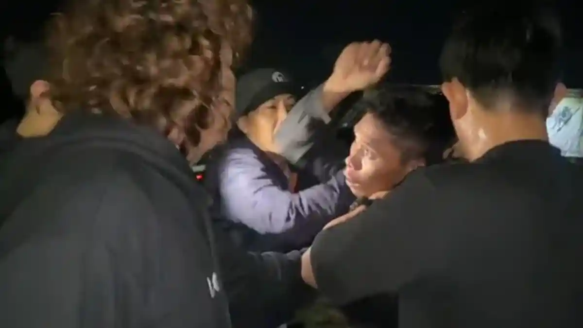 Tim Resmob Polda Sulsel bekuk 2 pencuri di dalam Kota Makasar. Masing-masing, BT (25) dan AR (30), mereka beraksi di delapan wilayah