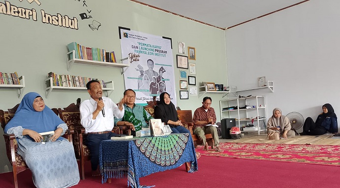 Calon Rektor Unhas, Prof Sukardi Weda diskusi buku di Moncongkomba, Polongbangkeng Selatan, Takalar, Sabtu, 3 Januari 2026