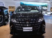 Toyota siapkan Alphard murah varian XE versi bensin maupun hybrid sebagai varian termurah di keluarga MPV premium tersebut.