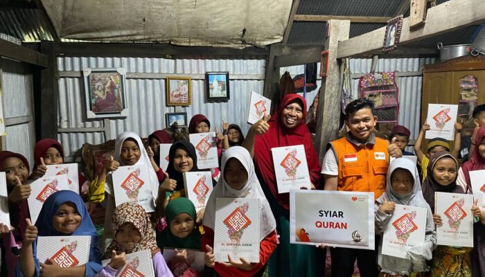 97 Mushaf Al-Qur’an Disalurkan di Pekan Pertama Ramadhan, Semangat Mengaji Makassar Meningkat