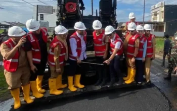 Gubernur Sulsel Andi Sudirman Sulaiman bersama Bupati Takalar Firdaus Daeng Manye hadiri groundbreaking pengerjaan Jalan Poros Galesong Utara Takalar