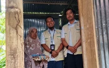 PLN Sinjai bantu penyambungan listrik gratis seorang warga Kelurahan Biringere, Sinjai Utara, yang tergusur akibat pertikaian keluarga