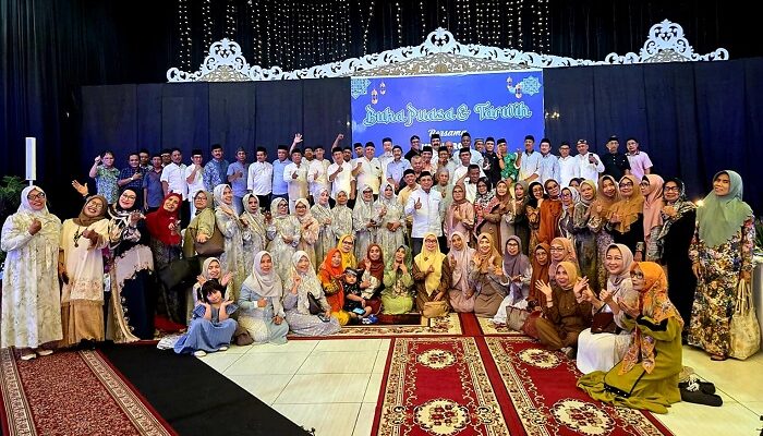 Alumni SMANSA 82 Makassar Pererat Silaturahmi Lewat Sedekah dan Doa