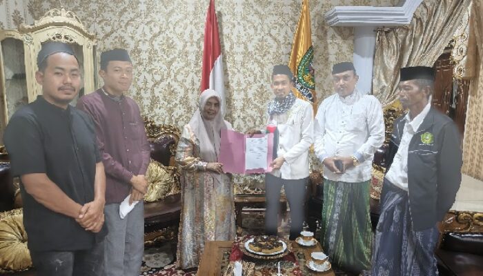 Bupati Sinjai Serahkan Bantuan Ke Ponpes