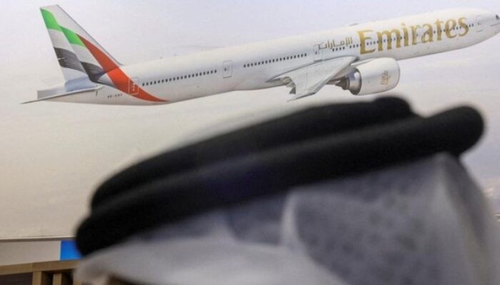 Emirates Hentikan Penerbangan