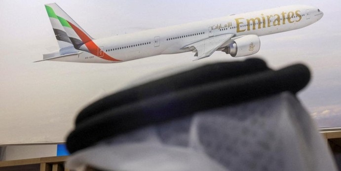 Serangan AS - Israel ke wilayah Iran berimbas kepada banyak sektor. Salah satunya, maskapai Emirates, hentikan penerbangan