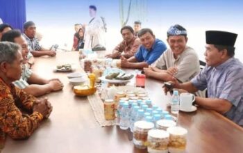 Gubernur Kaltara open house di Tarakan, Minggu, 22 Maret 2026, menyapa langsung warga setempat dalam rangkaian Lebaran Idulfitri 1447 H