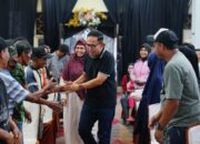 Pemkab Bone Salurkan Bantuan Sembako Kepada Petugas Kebersihan