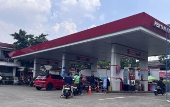 PT Pertamina (Persero) naikkan lagi harga BBM per, Sabtu, 18 April 2026. Pertamax Turbo meroket menjadi Rp19.000 per liter