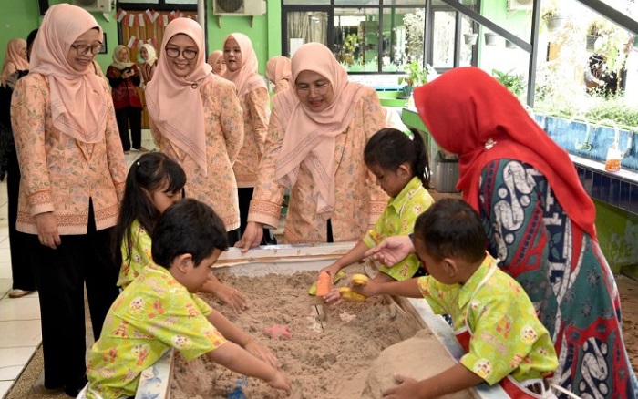 Kementerian Pendidikan Dasar dan Menengah, Kemendikdasmen luncurkan buku Buku Saku 7 KAIH (Kebiasaan Anak Indonesia Hebat)