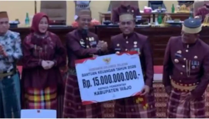Pemprov Sulsel Bantu Wajo Rp15 Miliar