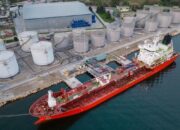 Dampak perang di Timur Tengah kian mengkhawatirkan, harga minyak dunia tembus 111 dolar AS per barel, pada perdagangan, Kamis (2/4/2026)