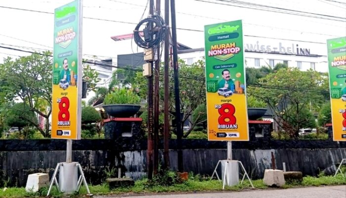Pemerhati Soroti Reklame di Makassar Tidak Sesuai Aturan