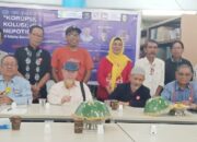 Tiga narasumber tampil semeja sebagai pemateri dalam Bincang Literasi KKN (Korupsi, Kolusi, dan Nepotisme) di Perpustakaan Terpadu Emmy Saelan Poltekkes Kemenkes Kampus Tidung Makassar, Jumat, 13 Februari 2026 siang