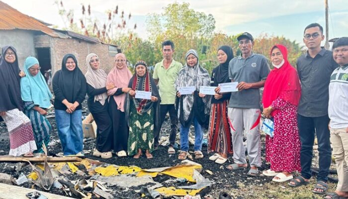 Karang Taruna Bahari Lappa Sinjai Bantu Korban Kebakaran